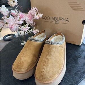 Koolaburra Tan Loafers Slip-On Comfort